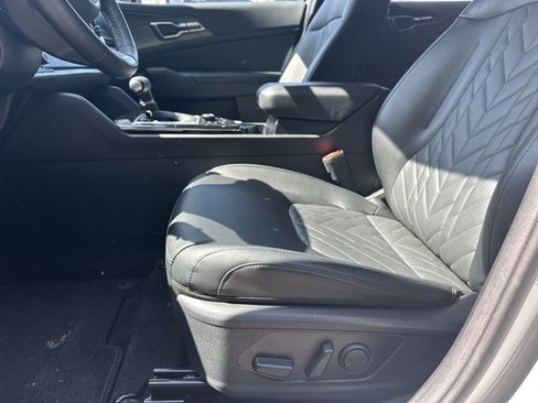 Used 2025 Kia Sportage X-Pro image 10