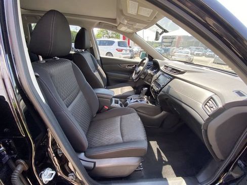 Used 2018 Nissan Rogue SV w/ Sun & Sound Touring Package AWD/4WD image 25