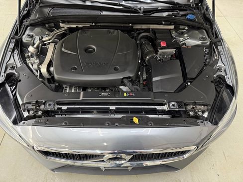 Used 2020 Volvo S60 T6 Momentum AWD/4WD image 7