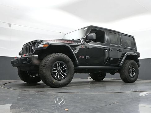 Used 2024 Jeep Wrangler Unlimited Rubicon AWD/4WD image 46
