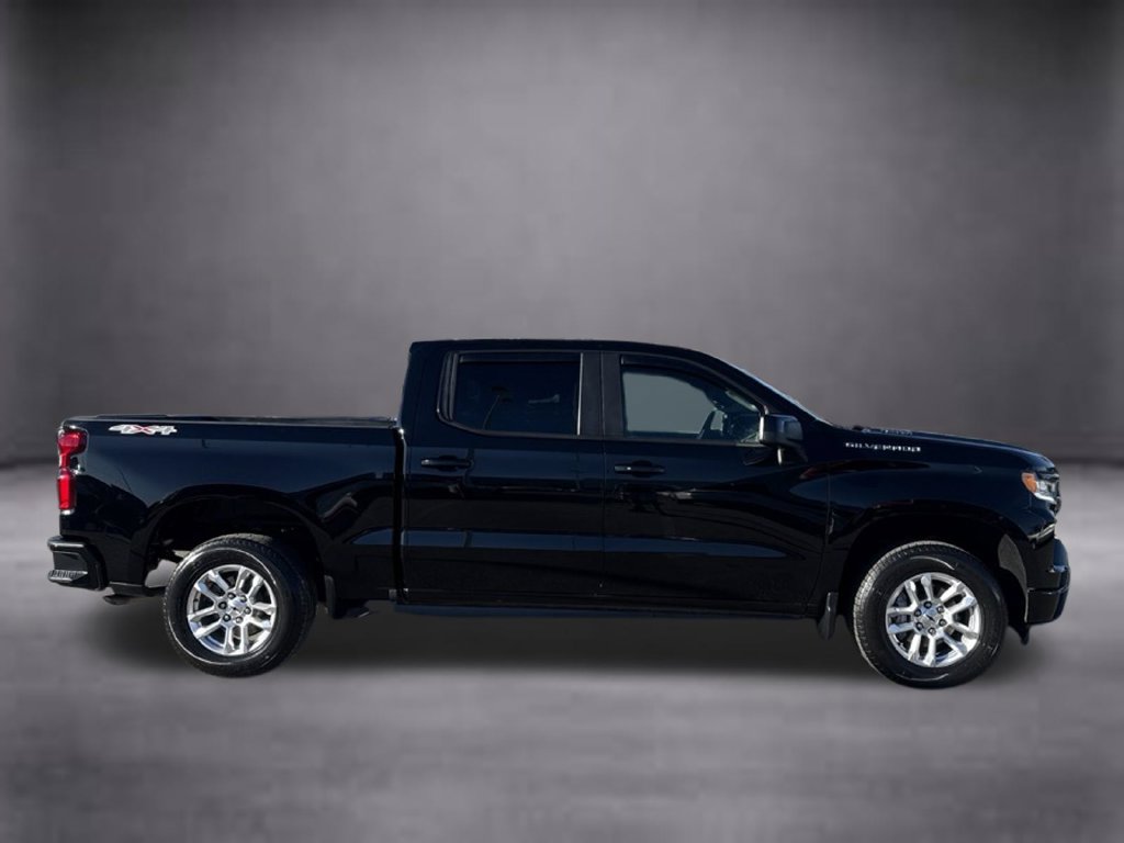 Used 2023 Chevrolet Silverado 1500 RST AWD/4WD image 3