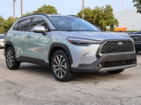 Used 2023 Toyota Corolla Cross XLE w/ Convenience Package image 60