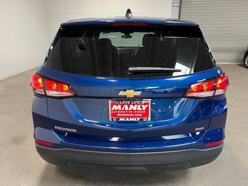 Used 2022 Chevrolet Equinox LS w/ LS Convenience Package AWD/4WD image 5