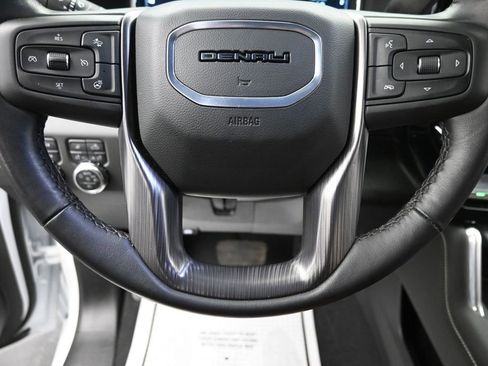 Used 2025 GMC Sierra 2500 Denali Ultimate AWD/4WD image 19