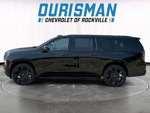 New 2026 Chevrolet Suburban RST AWD/4WD image 3