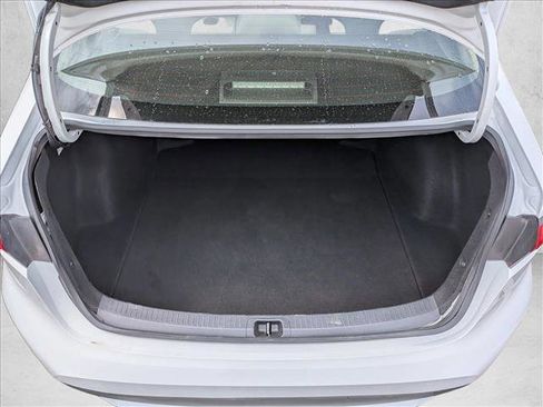 Used 2020 Toyota Corolla LE image 7