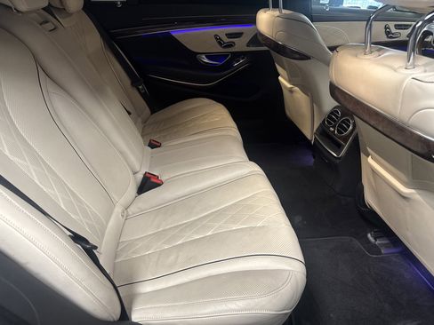 Used 2015 Mercedes-Benz S 550 Sedan w/ Sport Package w/ Sport Package image 21