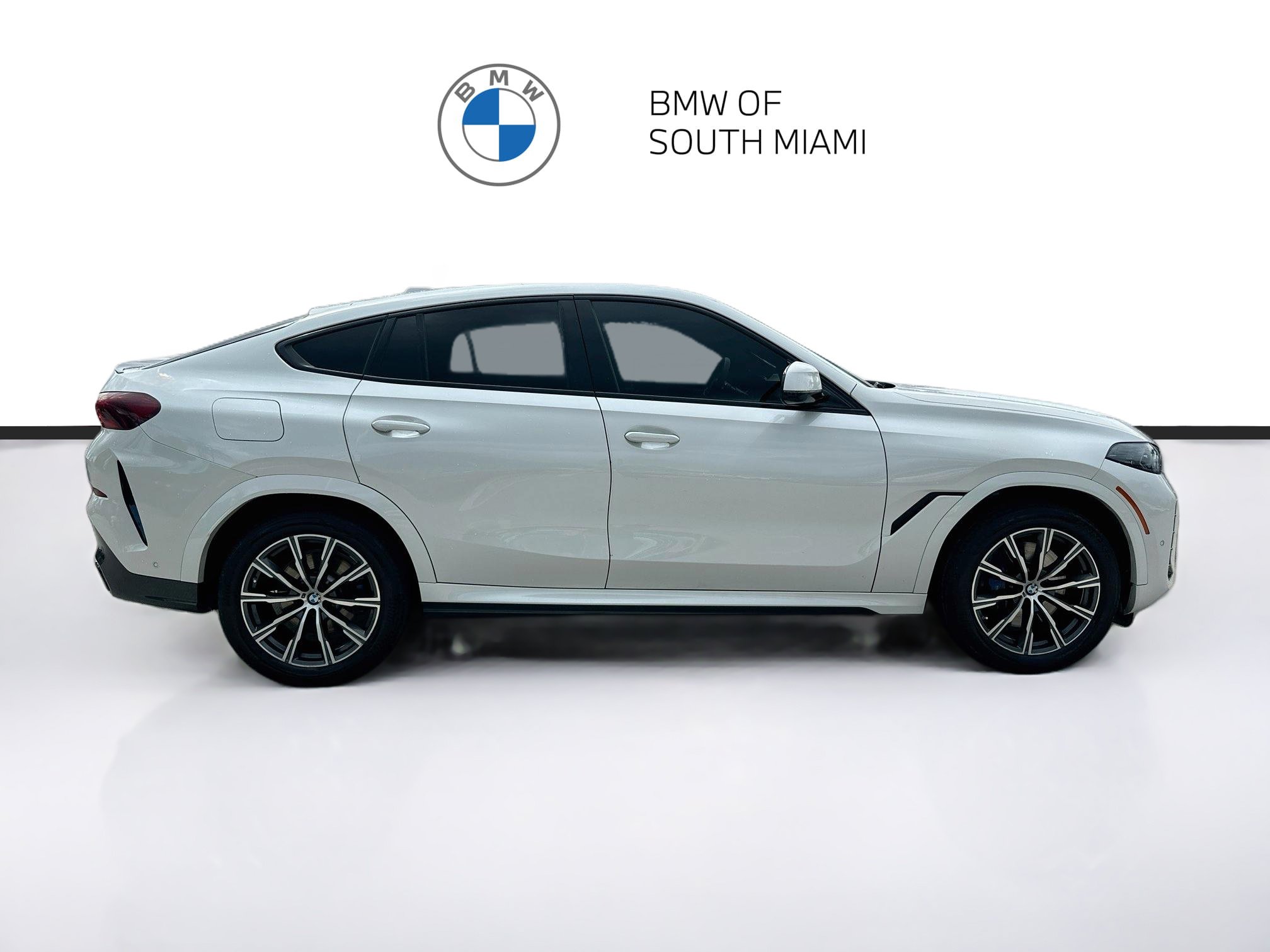 Used 2025 BMW X6 xDrive40i w/ Premium Package AWD/4WD image 8