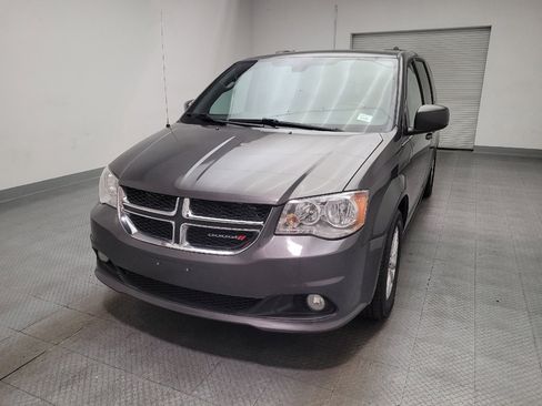 Used 2019 Dodge Grand Caravan SXT FWD image 15
