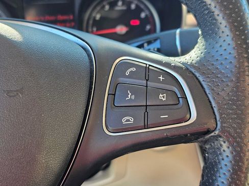 Used 2018 Mercedes-Benz GLC 300 4MATIC image 29