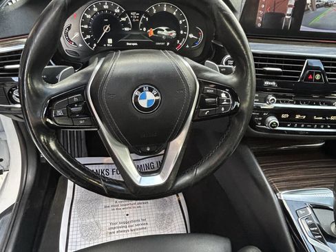 Used 2018 BMW 530i xDrive image 15