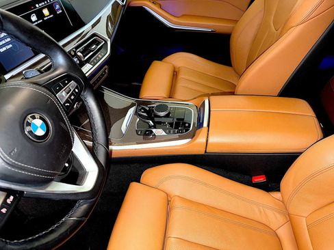 Used 2022 BMW X5 xDrive40i w/ Climate Comfort Package image 19