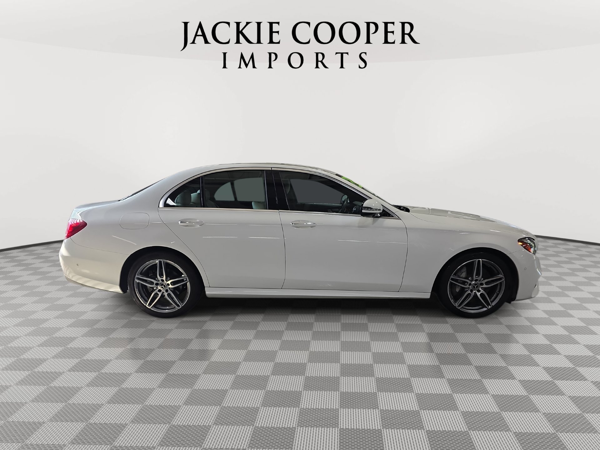 Certified 2020 Mercedes-Benz E 350 4MATIC Sedan image 4