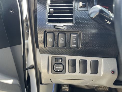 Used 2006 Toyota Tacoma 4x4 Access Cab V6 image 20