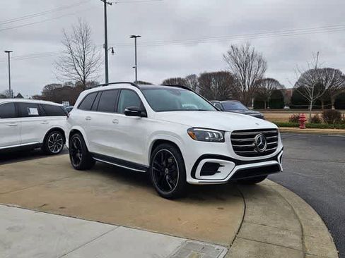 New 2026 Mercedes-Benz GLS 450 4MATIC image 3