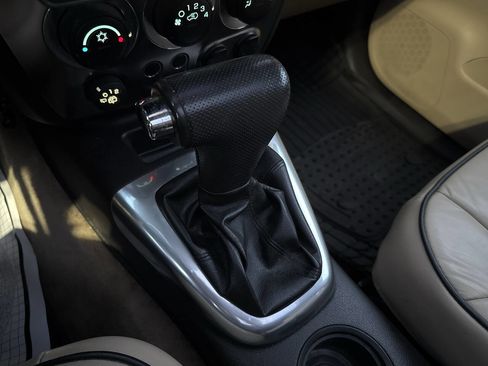 Used 2007 HUMMER H3 image 34