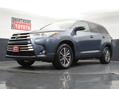 Used 2019 Toyota Highlander XLE image 38