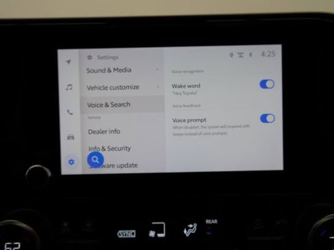 Used 2023 Toyota Highlander XLE image 50