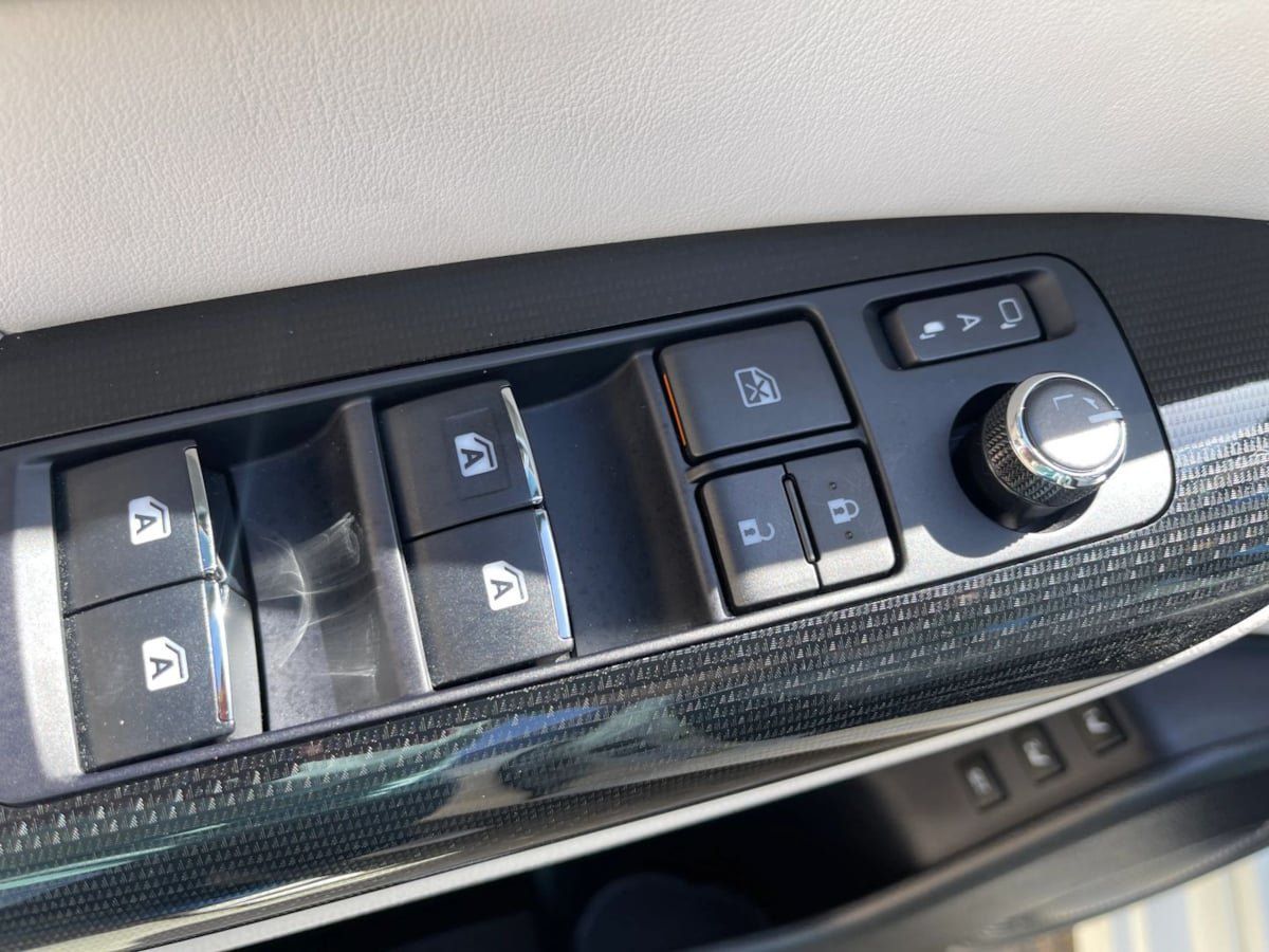 Used 2016 Toyota Mirai FWD image 18