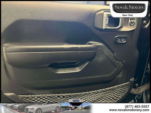 Used 2021 Jeep Wrangler Willys image 16