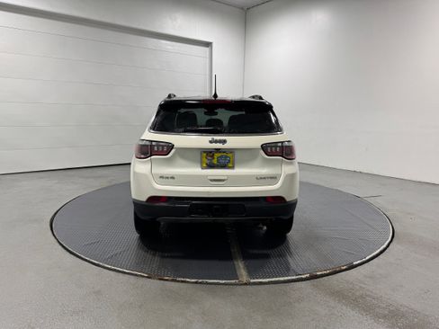 Used 2018 Jeep Compass Limited w/ Navigation Group image 31