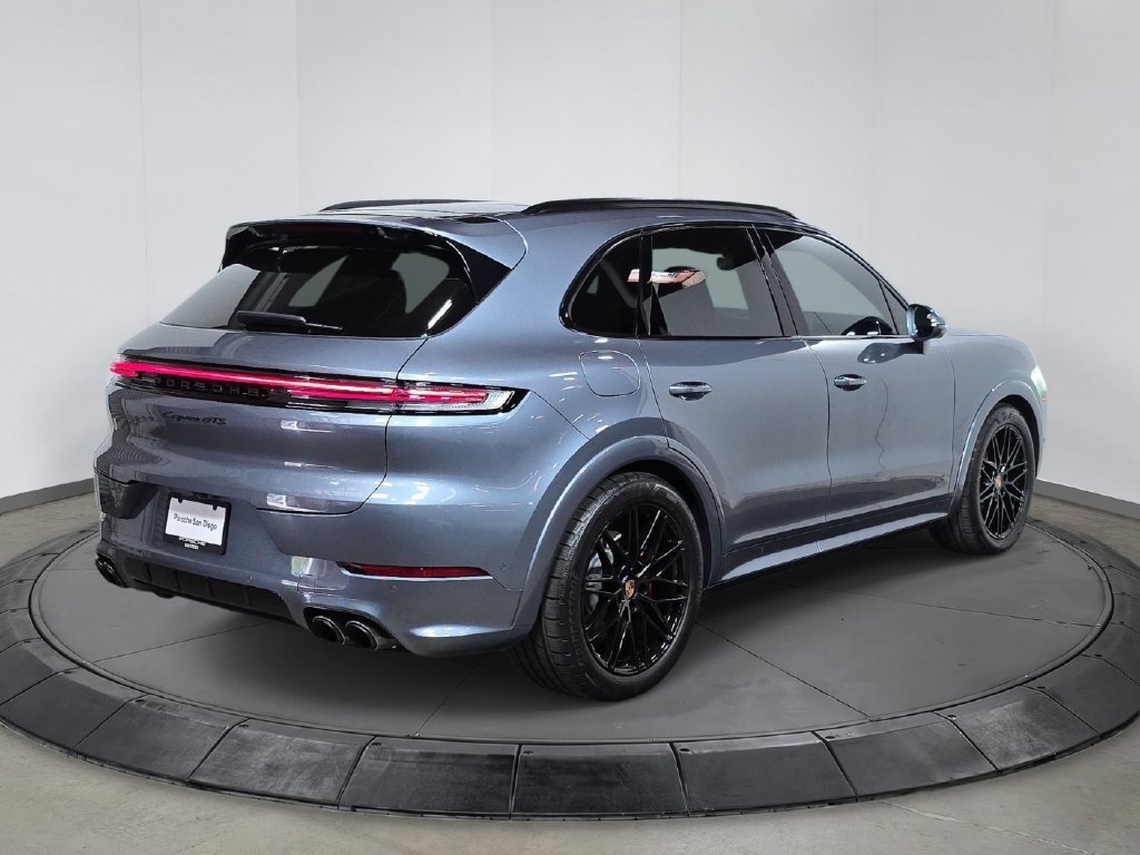 Certified 2026 Porsche Cayenne GTS AWD/4WD image 7