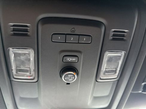 Used 2021 Chevrolet Tahoe Z71 AWD/4WD image 34
