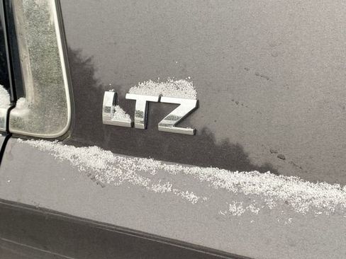 Used 2015 Chevrolet Tahoe LTZ image 5