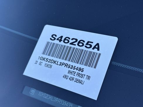 Used 2023 GMC Yukon Denali w/ Denali Reserve Package image 45