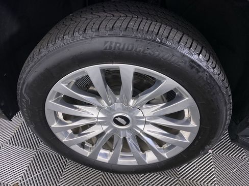 Certified 2022 Cadillac Escalade Luxury image 16