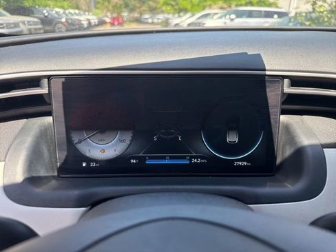 Certified 2023 Hyundai Tucson Limited AWD/4WD image 11