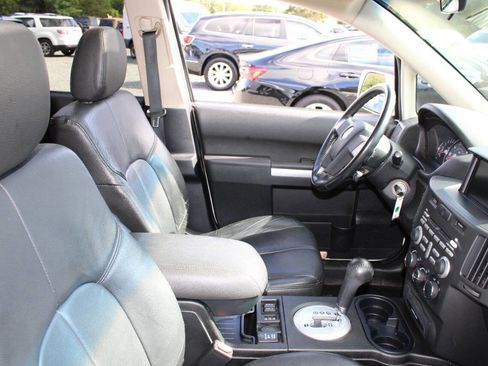 Used 2011 Mitsubishi Endeavor SE image 11