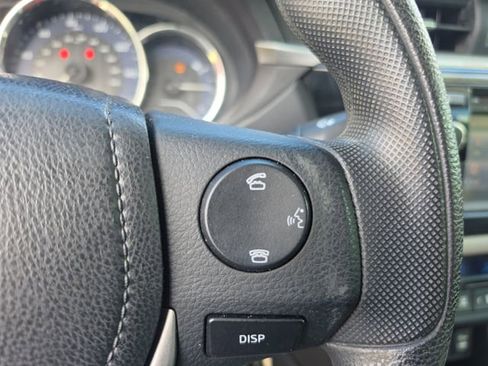 Used 2015 Toyota Corolla LE FWD image 21