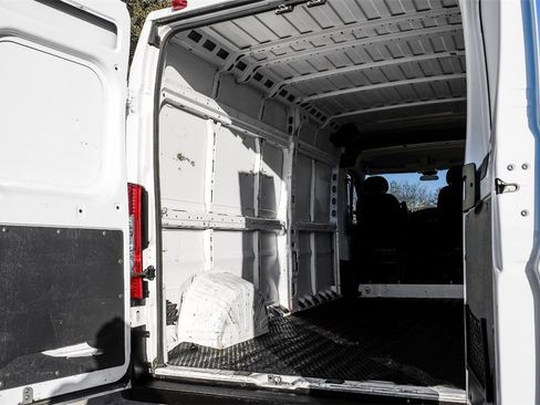 Used 2021 RAM ProMaster 2500 w/ Convenience Group image 46
