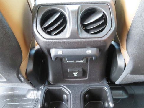 Used 2020 Jeep Gladiator Rubicon AWD/4WD image 12
