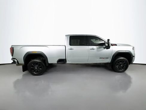 Used 2024 GMC Sierra 3500 AT4 w/ Technology Package AWD/4WD image 8