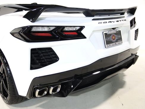 Used 2024 Chevrolet Corvette Stingray Premium Conv w/ Z51 Performance Package RWD image 12