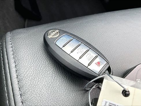 Used 2023 Nissan Armada SL w/ Midnight Edition Package image 14