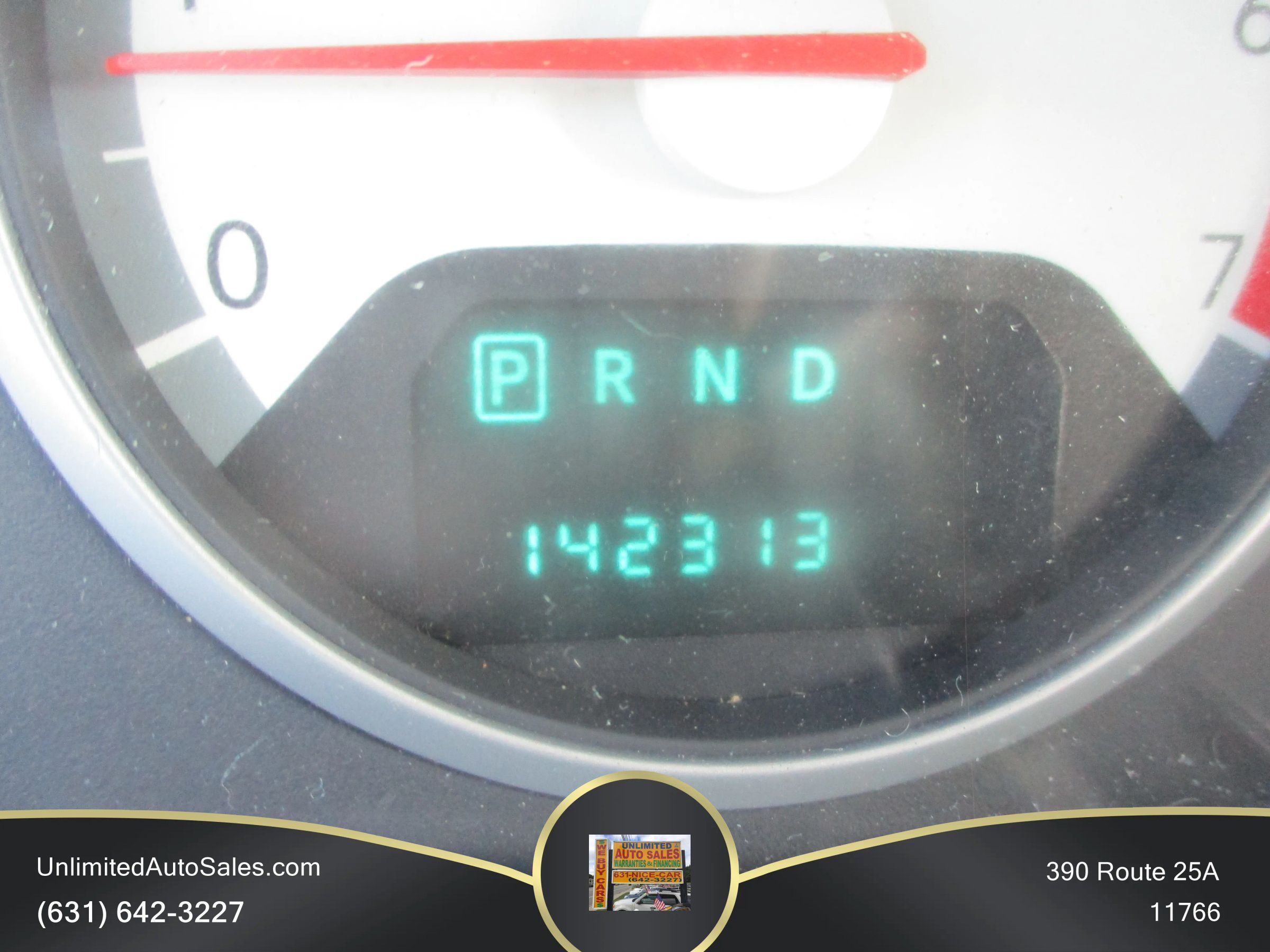 Used 2010 Dodge Grand Caravan SXT FWD image 13