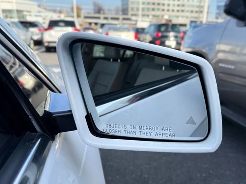 Used 2014 Mercedes-Benz E 350 4MATIC Sedan image 54