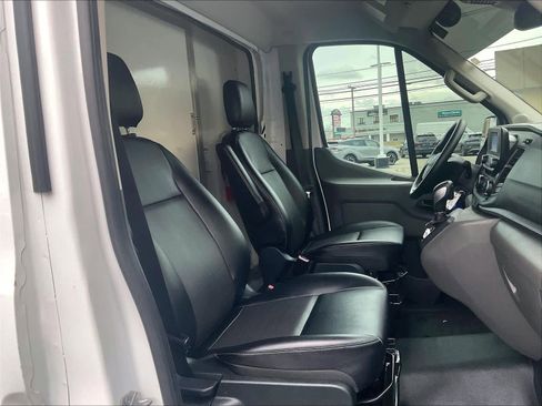 Used 2022 Ford Transit 350 DRW image 11