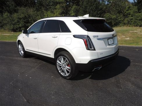 Certified 2023 Cadillac XT5 Sportv w/ Technology Package image 7