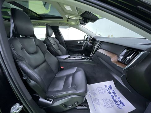 Used 2024 Volvo XC60 B5 Plus image 28