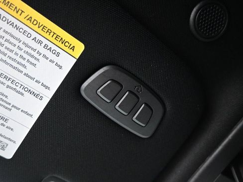 Used 2025 Ford Explorer ST-Line w/ Premium Package AWD/4WD image 19