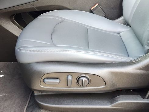 Certified 2023 Buick Enclave Essence w/ Experience Buick Package FWD image 24