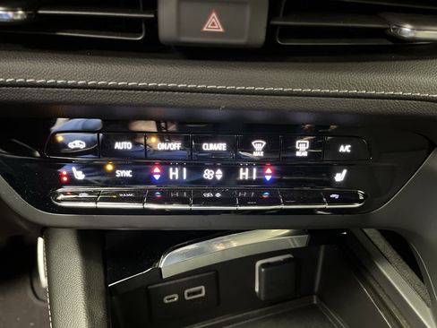 Certified 2023 Buick Envision Preferred w/ Sport Touring Package AWD/4WD image 23