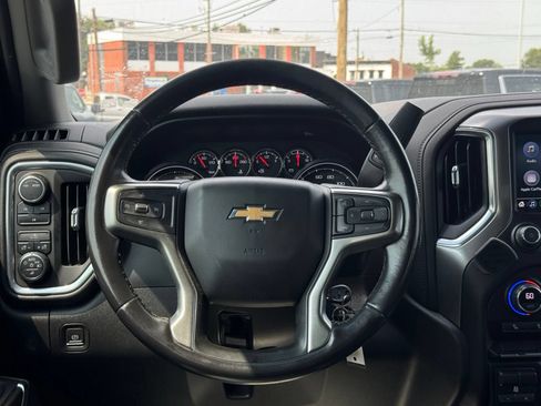 Used 2021 Chevrolet Silverado 2500 LT w/ Fleet Comfort Package AWD/4WD image 19