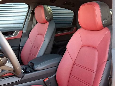 New 2026 Porsche Cayenne Turbo AWD/4WD image 5
