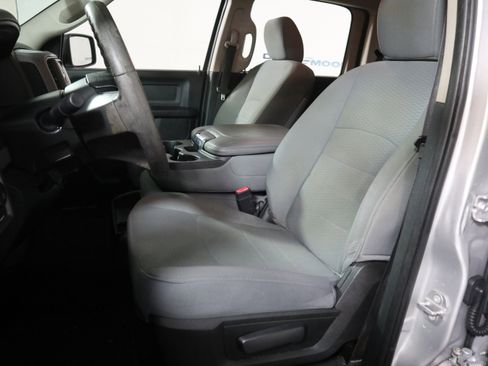 Used 2017 RAM 1500 Express image 21