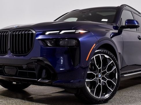Used 2023 BMW X7 xDrive40i w/ M Sport Package image 10